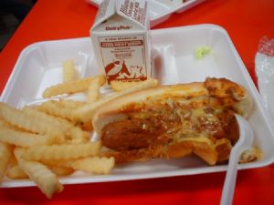 US School Teacher Eats School Lunches To Know Better